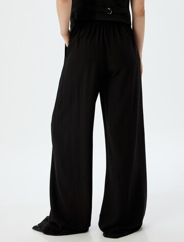 Koton Wide leg Pleat-front trousers in Black