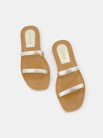 Bershka Mule in Gold