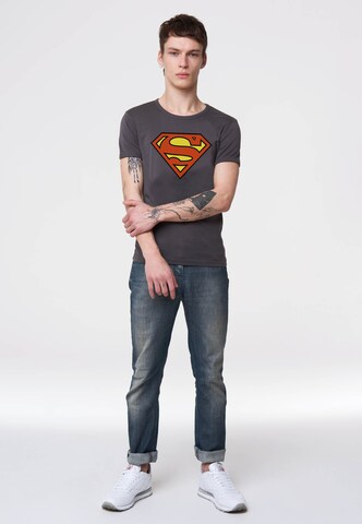 LOGOSHIRT T-Shirt 'Superman Logo' in Grau
