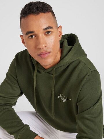 Sweat-shirt 'JJFERRIS' JACK & JONES en vert