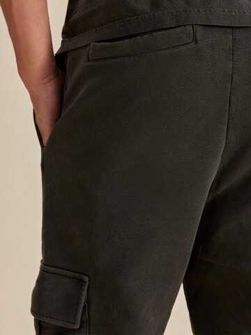 Effilé Pantalon cargo 'Taylor Heavyweight' DAN FOX APPAREL en gris