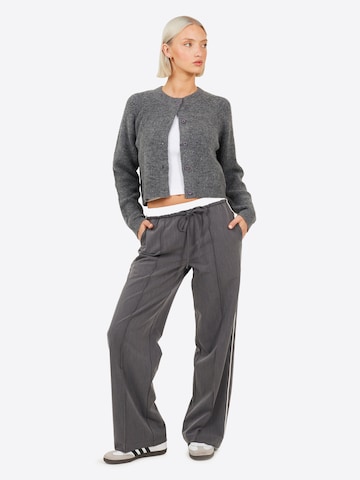 Wide Leg Pantalon à plis BRAVE SOUL en gris
