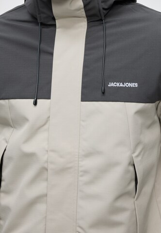 pilka JACK & JONES Demisezoninė striukė 'JCOCLUB'