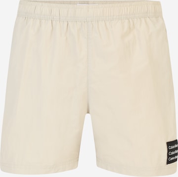 Calvin Klein Swimwear - Bermudas en beige: frente