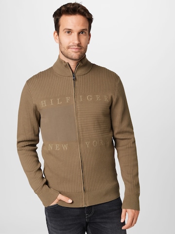 TOMMY HILFIGER Strickjacke in Braun: predná strana