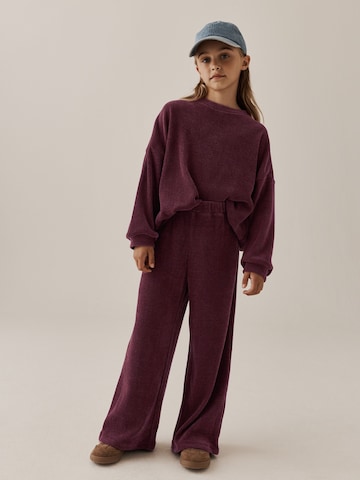 Next - Conjunto en rojo: frente