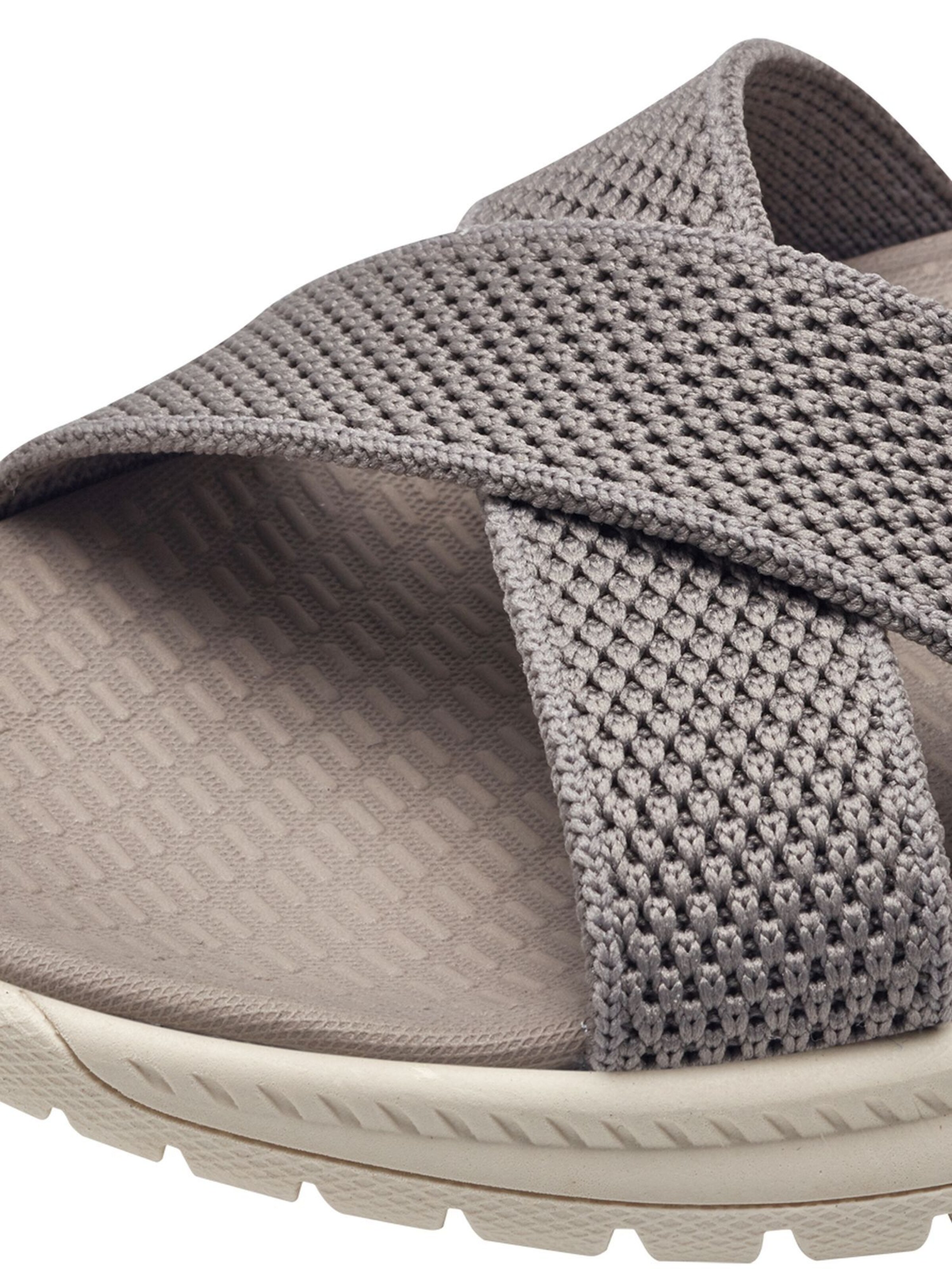 s.Oliver Sandale in Beige