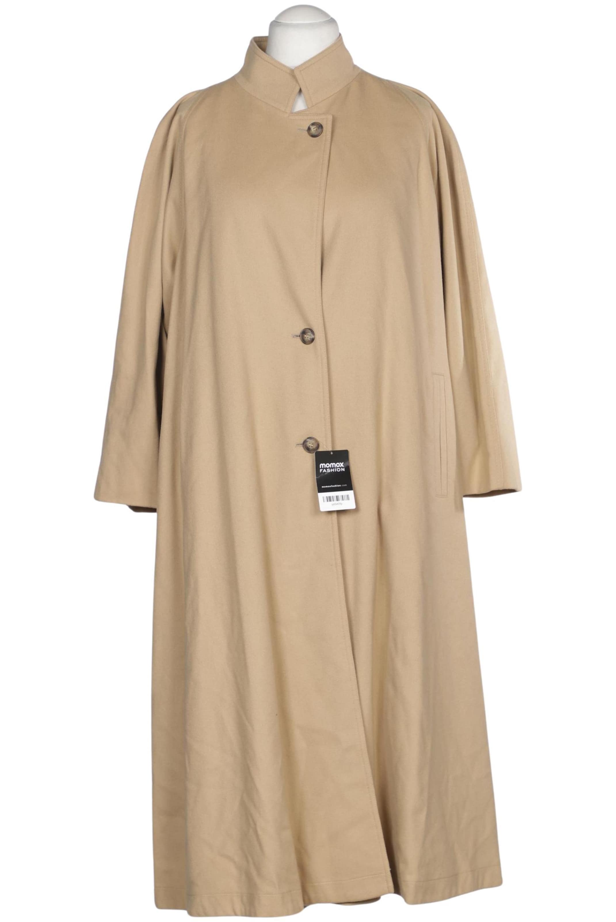 Herno Jacket & Coat in XXXL in Beige: front