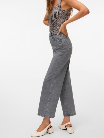 VERO MODA Wide Leg Jeans 'VMKERRY' in Grau