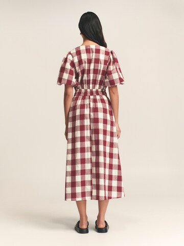 St MRLO - Vestido 'Rowley' en rojo: atrás