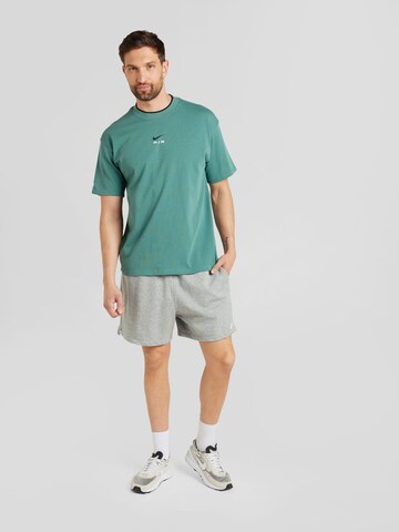 Nike Sportswear T-Shirt 'AIR' in Grün