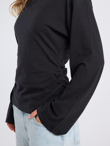 America Today Shirt in Black