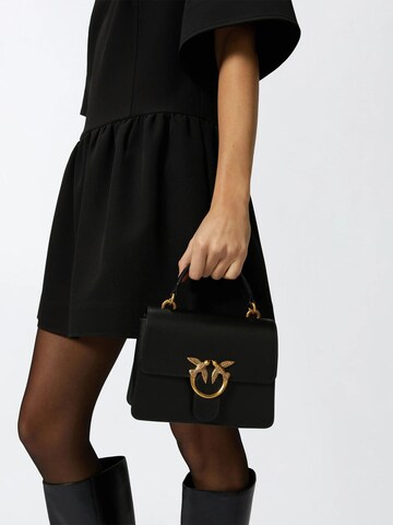 Borsa a spalla '100071 A0F1 PE26' di PINKO in nero