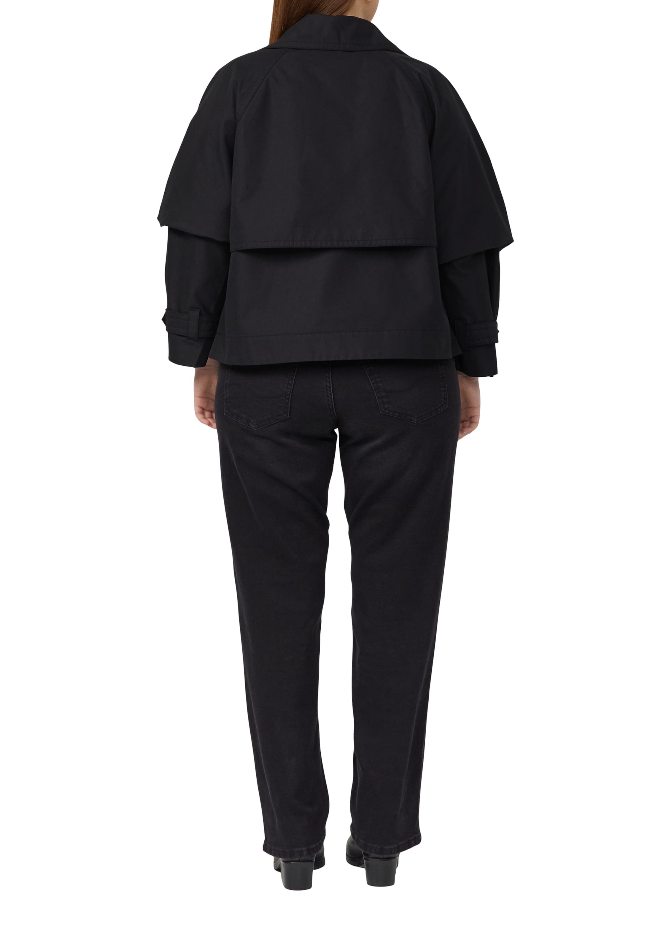 QS Between-season jacket in Black