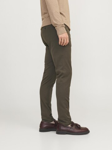 Coupe slim Pantalon chino JACK & JONES en marron