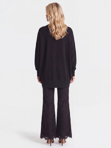 APART Sweater in Black