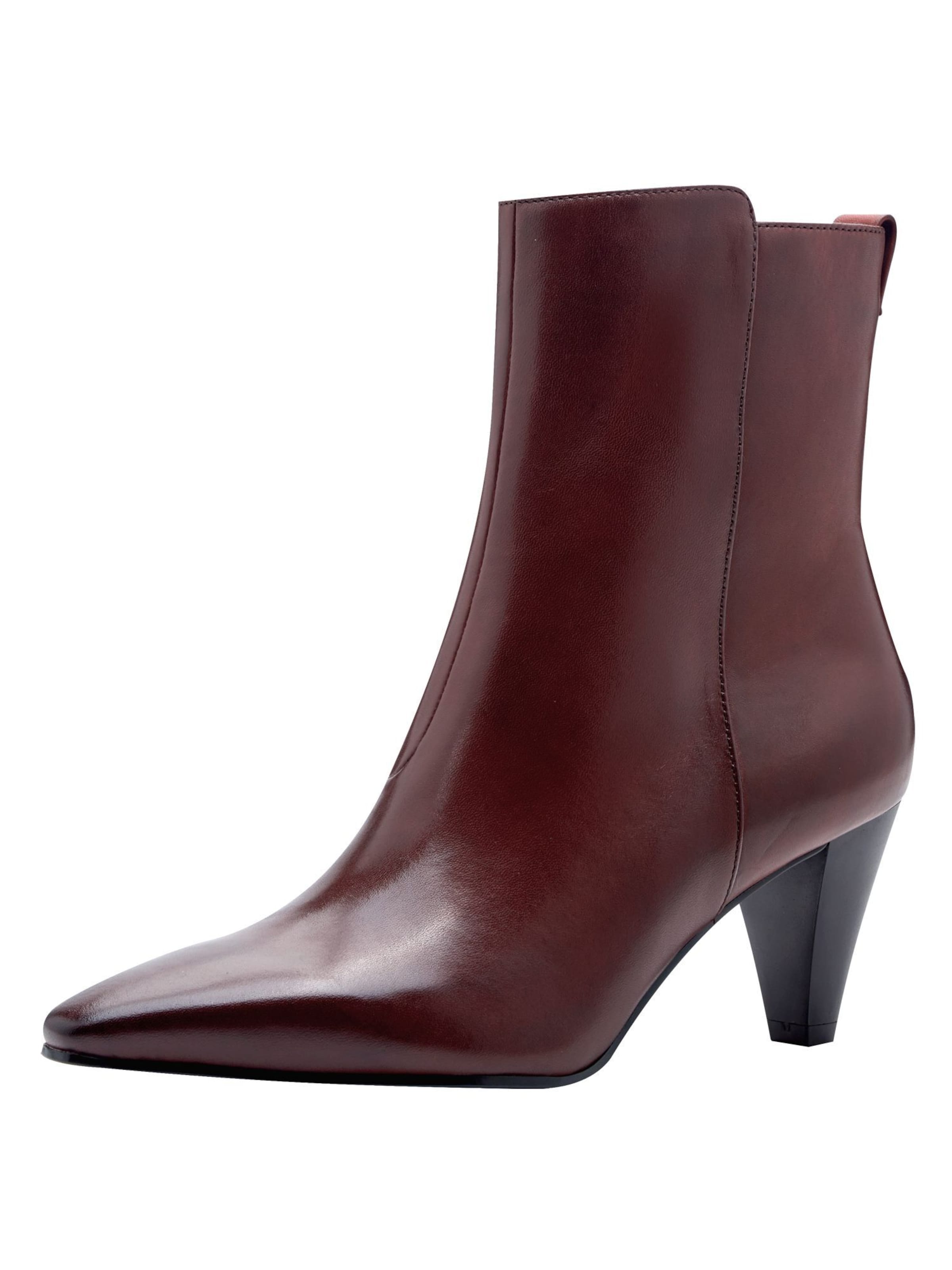 Tamaris Ankle Boots in Red: front