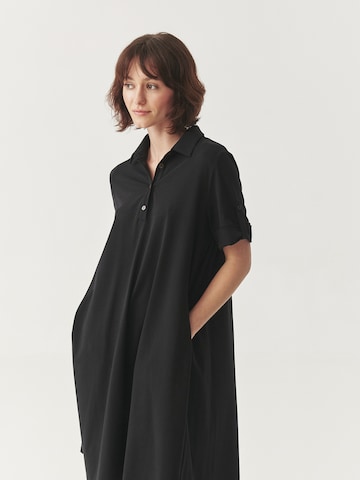 Rochie de la TATUUM pe negru
