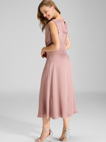 Robe de cocktail SWING en rose