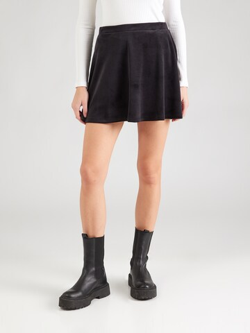 ABOUT YOU - Falda 'Zuri' en negro: frente
