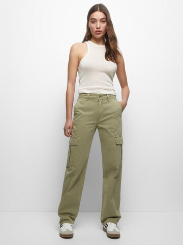 Loosefit Pantalon cargo Pull&Bear en vert : devant