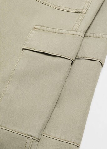 MANGO Regular Cargojeans in Groen