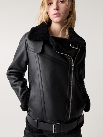 Pull&Bear Between-Season Jacket in Black