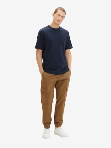 TOM TAILOR Tapered Cargobroek in Bruin