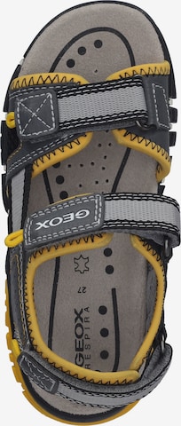 Chaussures ouvertes GEOX en jaune