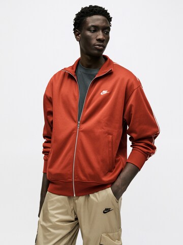 Veste de survêtement 'CLUB' Nike Sportswear en rouge