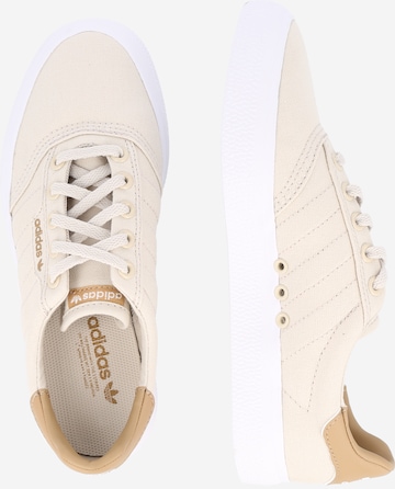 ADIDAS ORIGINALS Låg sneaker '3Mc Vulc' i beige