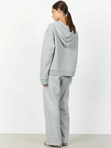 Levete Room Normalny krój Spodnie 'LR-NUKA 15' w kolorze szary