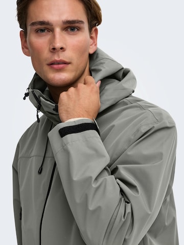 Only & Sons - Chaqueta funcional 'ONSRaz' en gris