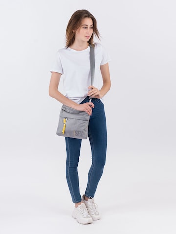 Suri Frey Shoulder Bag 'Marry' in Grey: front