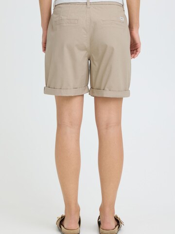Oxmo Regular Chinoshorts inkl. Gürtel in Beige