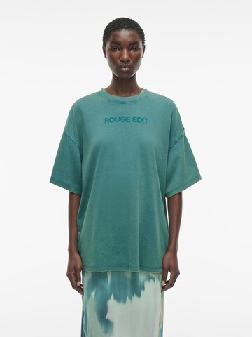 ROUGE EDIT Oversized bluse i grøn: forside