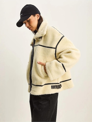 Giacca di mezza stagione di Bianco Lucci in beige