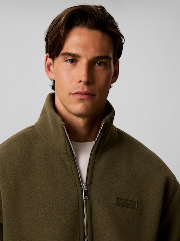 Sweat-shirt Calvin Klein en vert
