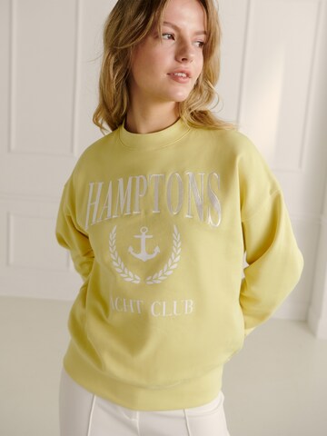 Guido Maria Kretschmer Women Sweatshirt 'Christine' in Yellow