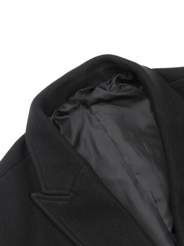 ALLTHEMEN Winter Coat 'Herbstwende' in Black