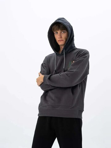Arma Sweatshirt in Grijs