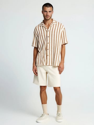 Fit confort Chemise Funky Buddha en beige