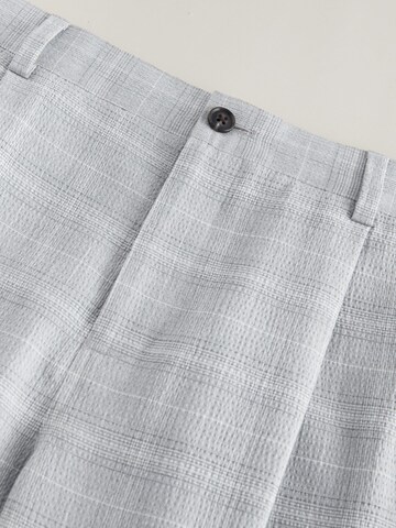 Next Loose fit Pleat-front trousers in Grey