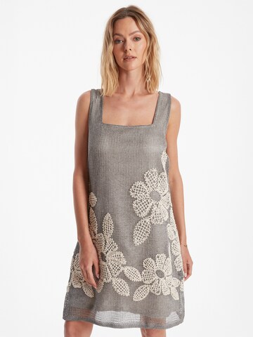 Robe 'Zalora' Ana Alcazar en gris : devant