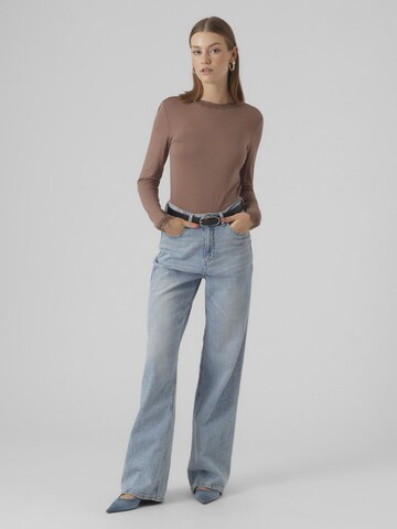 Maglietta 'ROSA' di VERO MODA in marrone