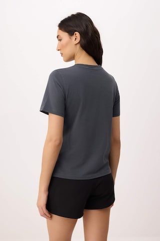 T-shirt Trendyol en gris
