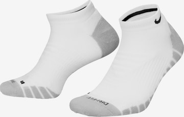 Regular Chaussettes de sport 'Everyday' NIKE en blanc