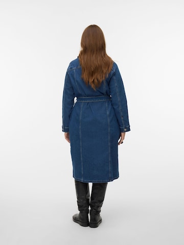 Abito camicia 'VMCTelly' di Vero Moda Curve in blu