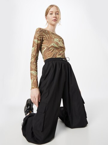 NEON & NYLON Shirt 'NESSI LIA' in Braun: Vorderseite