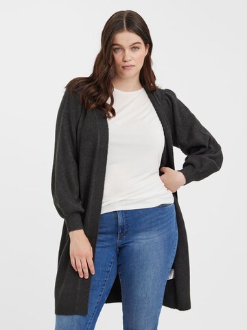 Cardigan Vero Moda Curve en gris : devant